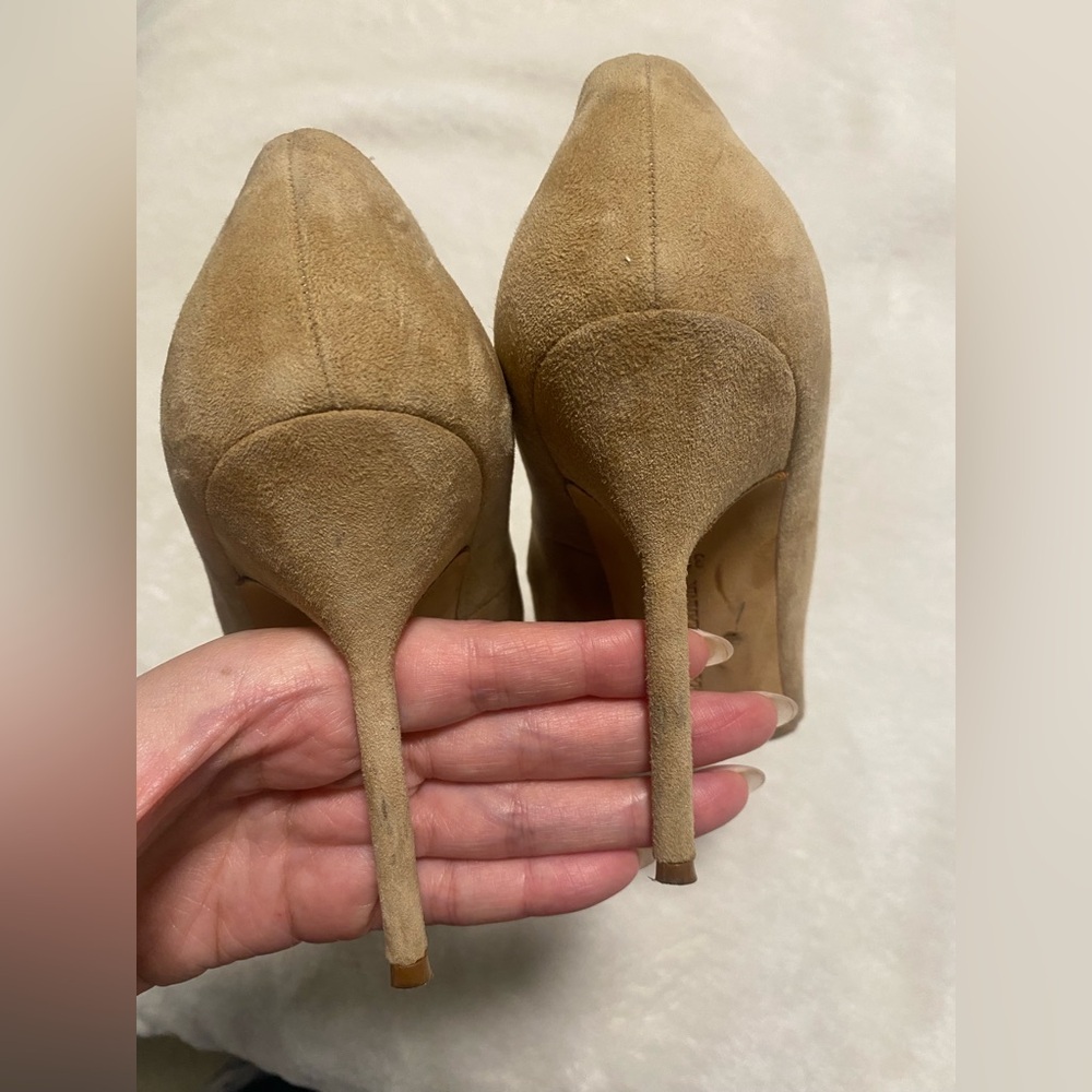 Manolo Blahnik Tan Suede Pumps - Picture 9 of 11
